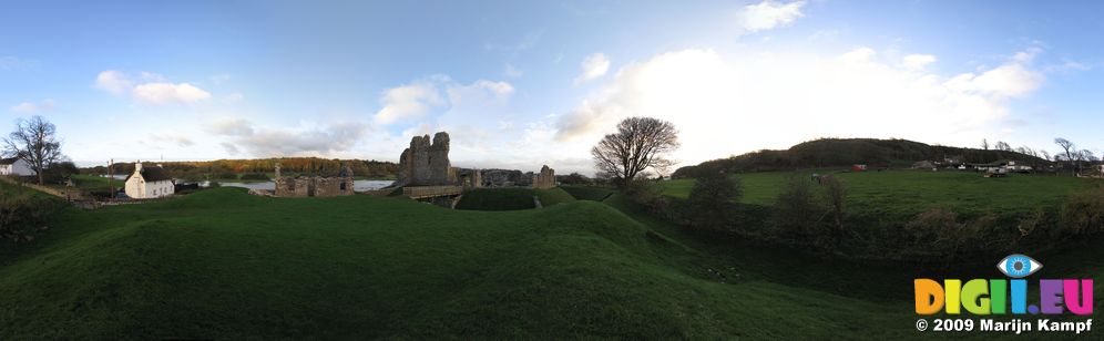 SX10430-10484 Panorama high water at Ogmore Castle